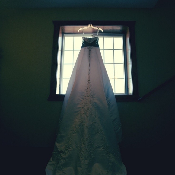 Alfred Angelo wedding dress - Picture 3 of 4